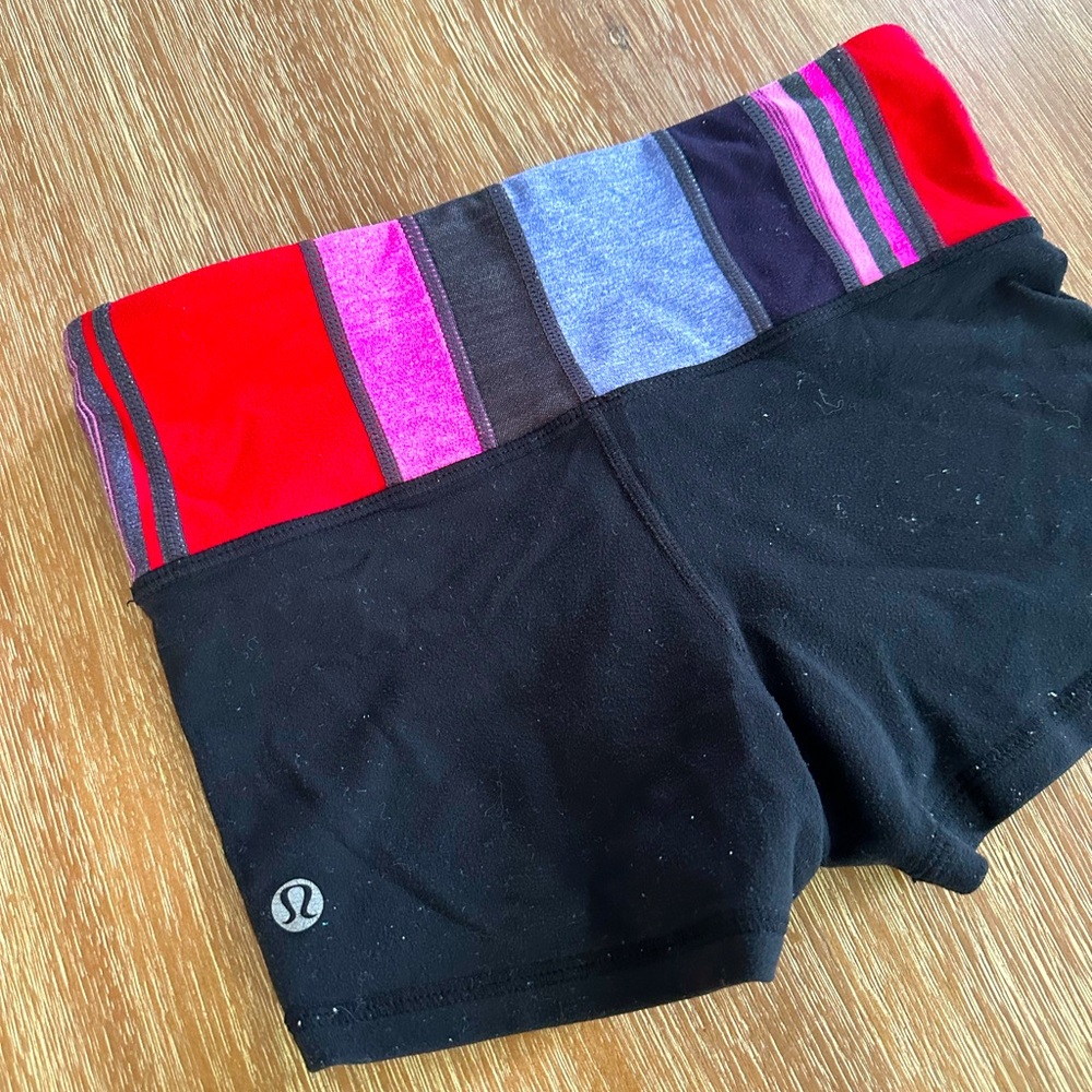 Lululemon Women’s Reversible Boogie Shorts